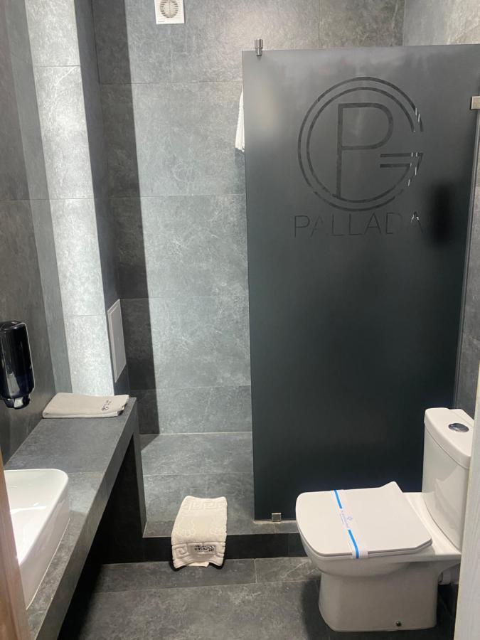 Pallada Hotel Tarnopol Zewnętrze zdjęcie