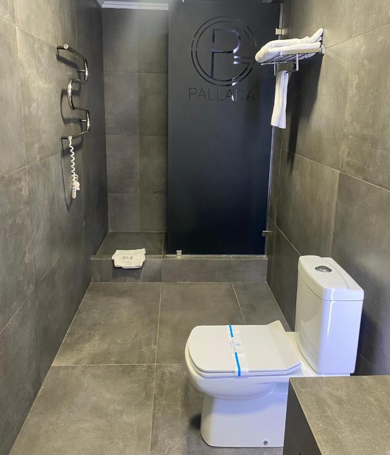Pallada Hotel Tarnopol Zewnętrze zdjęcie
