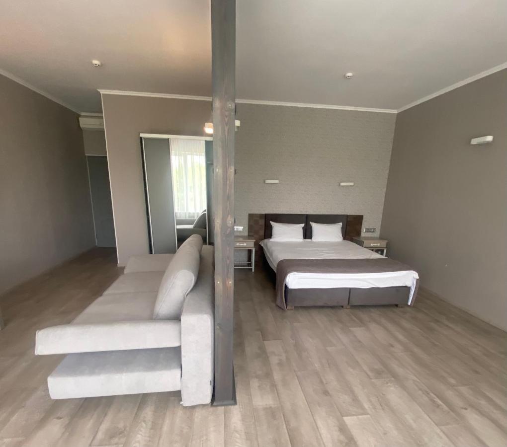 Pallada Hotel Tarnopol Zewnętrze zdjęcie