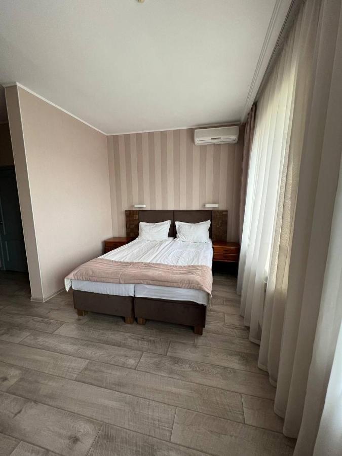 Pallada Hotel Tarnopol Zewnętrze zdjęcie