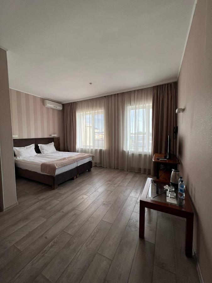 Pallada Hotel Tarnopol Zewnętrze zdjęcie