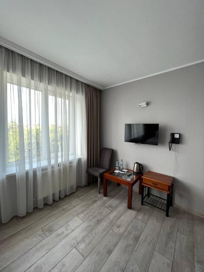Pallada Hotel Tarnopol Zewnętrze zdjęcie