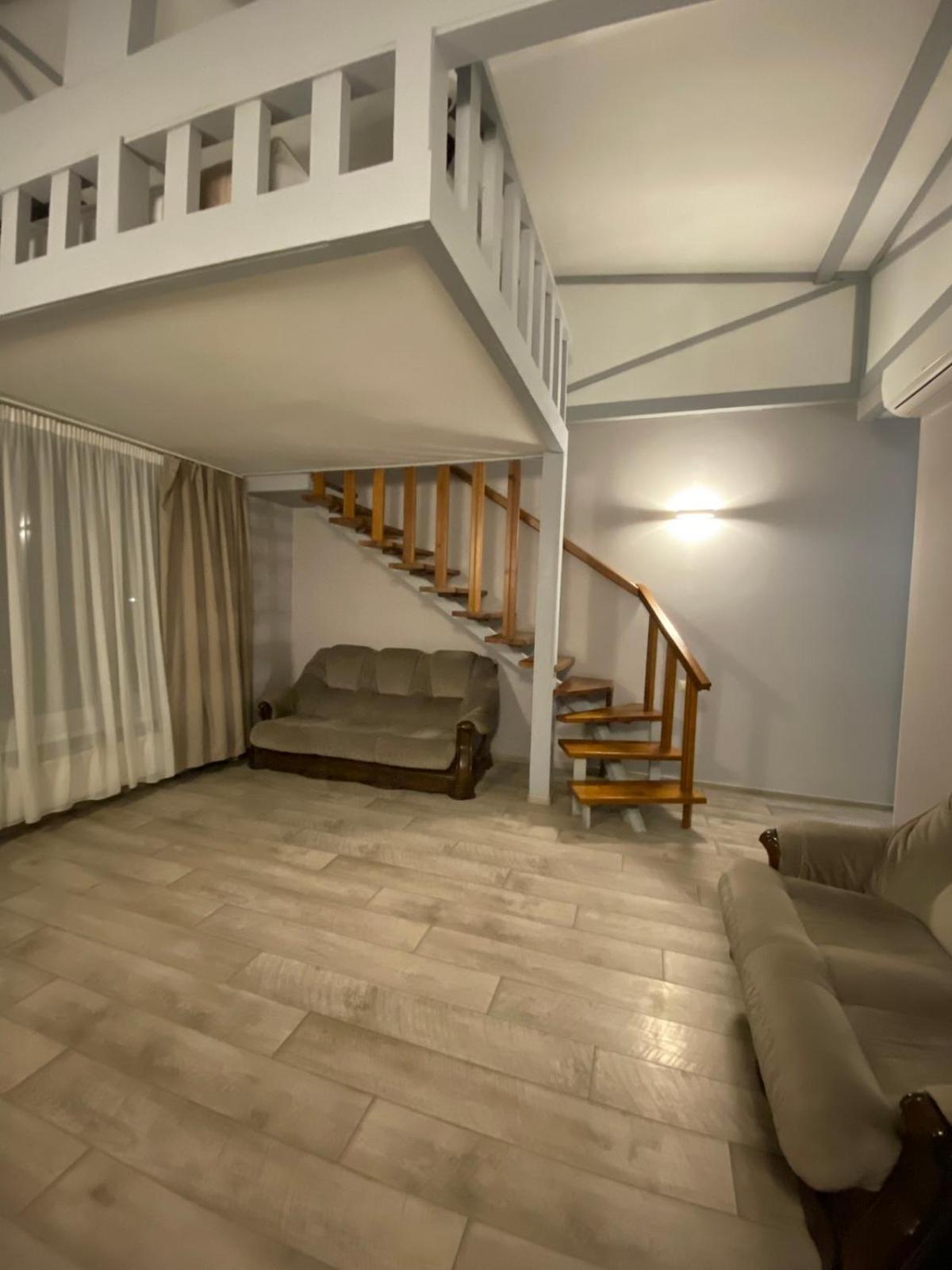 Pallada Hotel Tarnopol Zewnętrze zdjęcie
