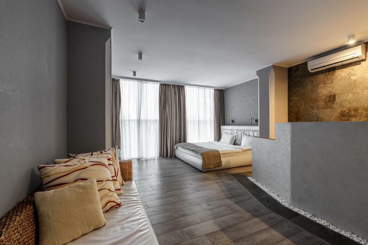 Pallada Hotel Tarnopol Zewnętrze zdjęcie